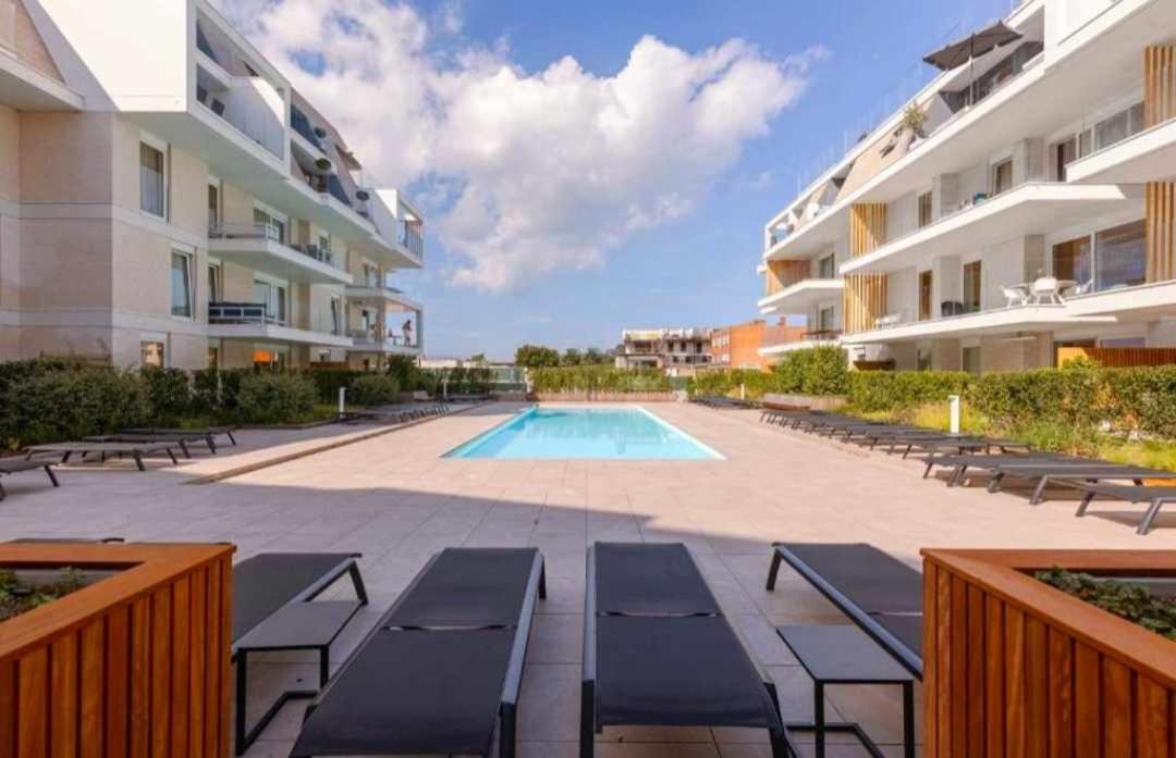 Villa Creole 0308 Luxe Appartement Met Verwarmd Zwembad Nieuwpoort Jachthaven Exterior foto